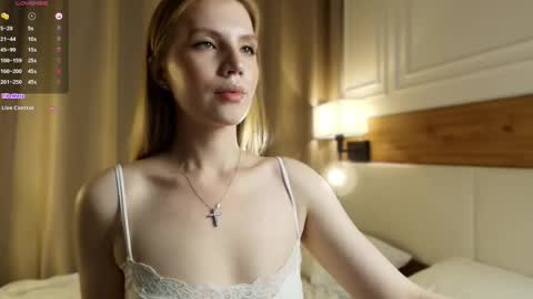 Snapshot of blondoll chatting on 05/29/26, 01:47 blondoll online show from 05/29/26, 01:47