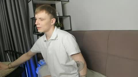 Snapshot of blondvibe chatting on 04/21/26, 10:01 Alik online show from 04/21/26, 10:01
