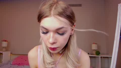 Snapshot of blondy_fina chatting on 05/06/26, 10:09 blondy_fina online show from 05/06/26, 10:09