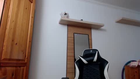 Snapshot of blondyelena chatting on 12/30/24, 08:21 blondyelena online show from 12/30/24, 08:21