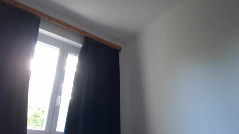 Snapshot of blondyelena chatting on 06/15/26, 05:42 blondyelena online show from 06/15/26, 05:42