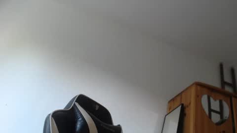 Snapshot of blondyelena chatting on 06/18/26, 05:41 blondyelena online show from 06/18/26, 05:41