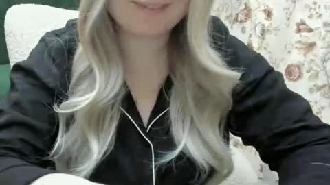 Snapshot of blondymargaret chatting on 02/24/25, 07:52 blondymargaret online show from 02/24/25, 07:52