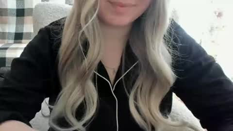 Snapshot of blondymargaret chatting on 02/28/25, 09:15 blondymargaret online show from 02/28/25, 09:15