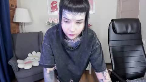 Mary online show from 07/24/26, 08:40
