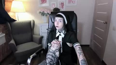 Mary online show from 07/29/26, 08:29
