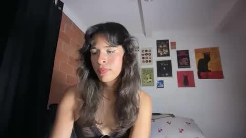 Bella Bloom ts online show from 10/15/25, 03:17