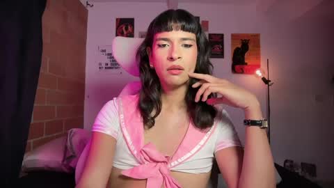 Snapshot of bloomingbella chatting on 05/21/26, 02:07 Bella Bloom ts online show from 05/21/26, 02:07