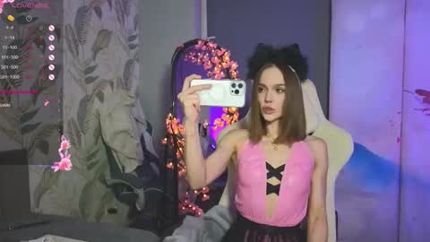 Snapshot of bloominglucy chatting on 09/14/25, 09:36 lucy  online show from 09/14/25, 09:36