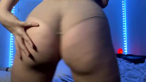 Blow Kiss Bunny online show from 12/02/24, 02:30