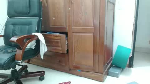 blowy079 online show from 10/24/25, 07:16