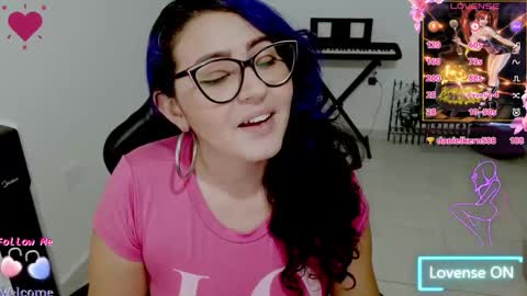 Snapshot of blue_dance chatting on 10/26/25, 04:51 susan  online show from 10/26/25, 04:51