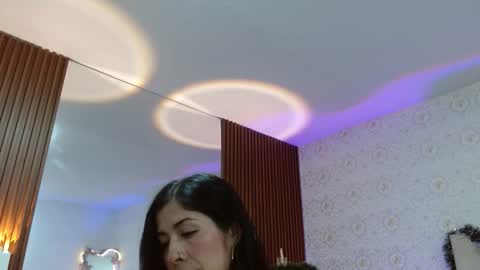 blue_tay1 online show from 12/03/25, 11:41