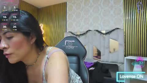 blue_tay1 online show from 01/19/26, 03:32