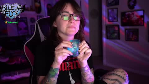 Blue online show from 12/20/24, 01:25