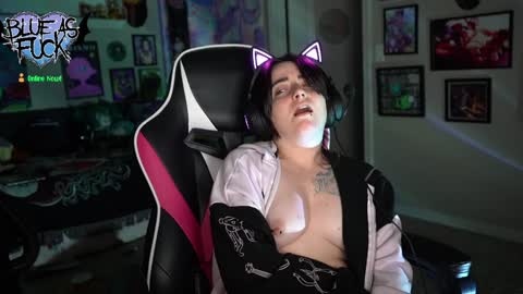 Blue online show from 01/03/25, 05:28