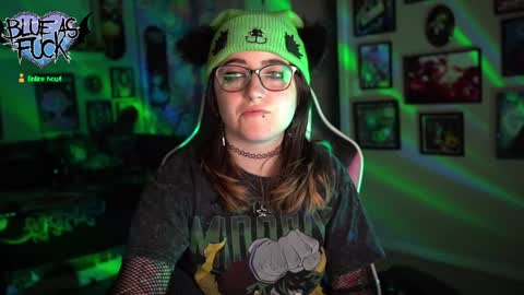 Blue online show from 01/05/25, 02:38