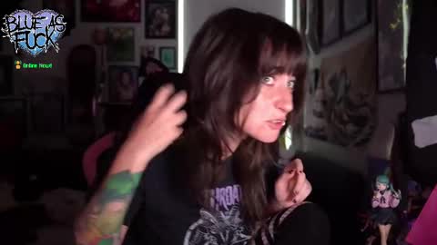 Blue online show from 09/11/25, 01:28