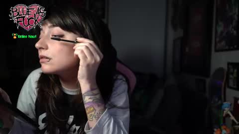 Blue online show from 11/05/25, 01:16