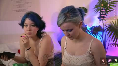 Snapshot of bluebeell chatting on 05/01/26, 01:48 bluebeell online show from 05/01/26, 01:48