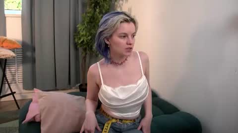bluebeell online show from 07/04/26, 01:17