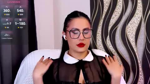 Snapshot of blueberryangel chatting on 11/29/25, 10:02 LENA online show from 11/29/25, 10:02