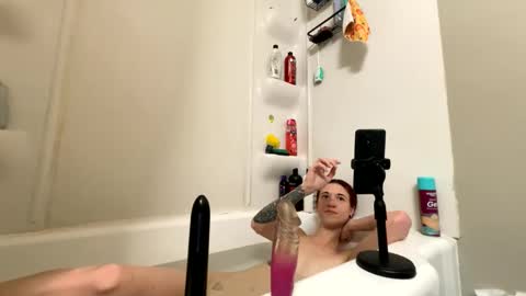 Snapshot of bluebloodednorsewitch chatting on 01/08/25, 04:22 bluebloodednorsewitch online show from 01/08/25, 04:22