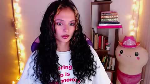 Im Abril .. Nice to meet you  thumb up me please its important  INDEPENDENT MODEL online show from 11/10/25, 01:59