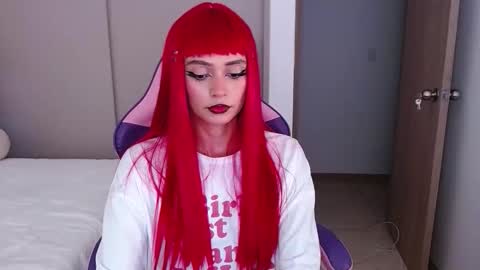 Snapshot of bluee_v chatting on 05/28/26, 03:59 Im Abril .. Nice to meet you thumb up me please its important INDEPENDENT MODEL online show from 05/28/26, 03:59