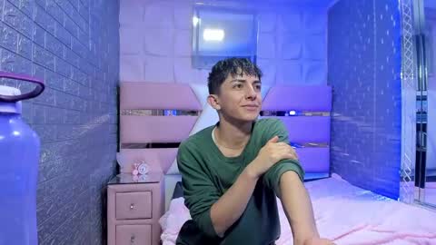 blueestar03 online show from 01/05/25, 04:36