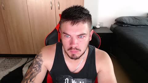 blueeyeboy0 online show from 01/21/25, 06:00