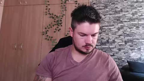 blueeyeboy0 online show from 10/02/25, 07:04