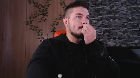 blueeyeboy0 online show from 04/29/26, 09:46