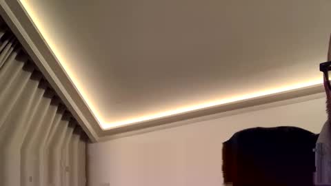 blueeyedboy021170 online show from 12/03/25, 10:30