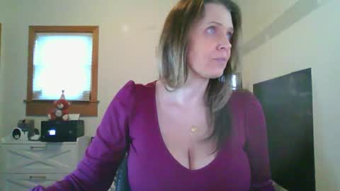 BlueEyedDDVixen online show from 01/19/26, 02:21