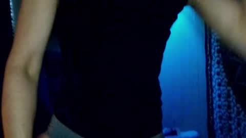 Snapshot of blueeyedlie chatting on 03/10/25, 02:37 Blueeyedlie online show from 03/10/25, 02:37