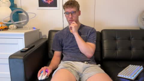 blueeyedtallguy online show from 01/12/25, 01:42