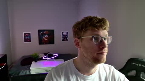 blueeyedtallguy online show from 02/18/26, 07:43