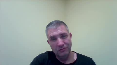 Snapshot of blueiceman5 chatting on 02/16/25, 08:22 blueiceman5 online show from 02/16/25, 08:22