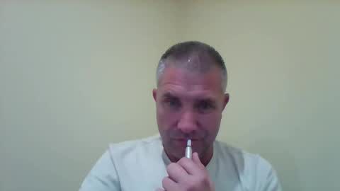 Snapshot of blueiceman5 chatting on 10/21/25, 03:24 blueiceman5 online show from 10/21/25, 03:24