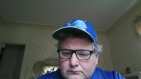 Snapshot of bluemoose70 chatting on 04/03/26, 07:23 bluemoose70 online show from 04/03/26, 07:23