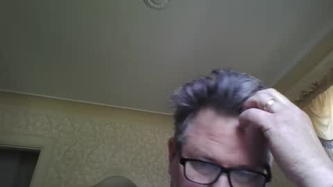 Snapshot of bluemoose70 chatting on 06/04/26, 05:41 bluemoose70 online show from 06/04/26, 05:41