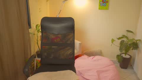 FLORAA online show from 09/24/25, 12:19