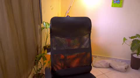 FLORAA online show from 10/27/25, 10:41