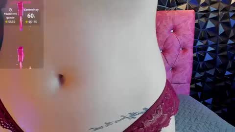 Snapshot of blueviolette chatting on 06/08/26, 02:06 Violette 3 online show from 06/08/26, 02:06