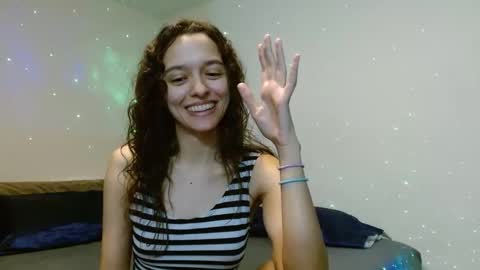 Snapshot of bluevixen7 chatting on 12/22/24, 07:54 bluevixen7 online show from 12/22/24, 07:54