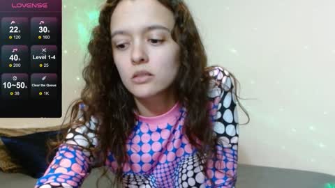 Snapshot of bluevixen7 chatting on 12/26/24, 06:30 bluevixen7 online show from 12/26/24, 06:30