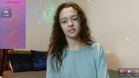 Snapshot of bluevixen7 chatting on 12/28/24, 10:03 bluevixen7 online show from 12/28/24, 10:03