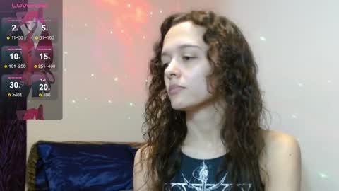 Snapshot of bluevixen7 chatting on 01/08/25, 10:48 bluevixen7 online show from 01/08/25, 10:48