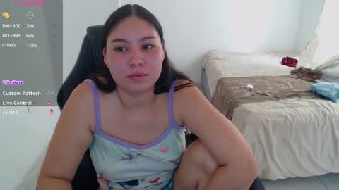 Snapshot of blumbum chatting on 06/17/26, 09:27 Hey guysI am BrendaWelcome my room online show from 06/17/26, 09:27